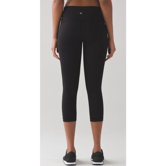 Lululemon Wunder Under Crop Leggings •Women 8• Black Stretch Hi Rise W6AGZS - Picture 2 of 9